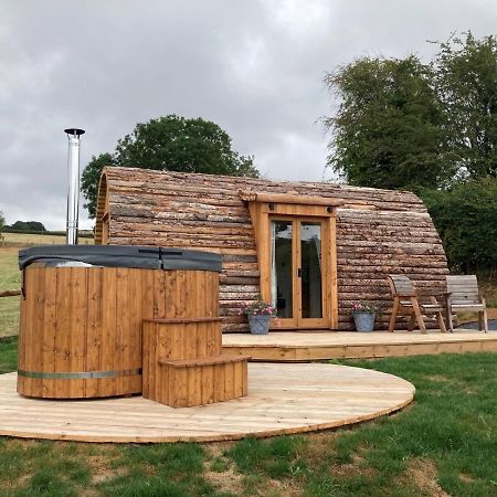 Delor - Bryntalch Glamping Pods Hotell Montgomery Exteriör bild
