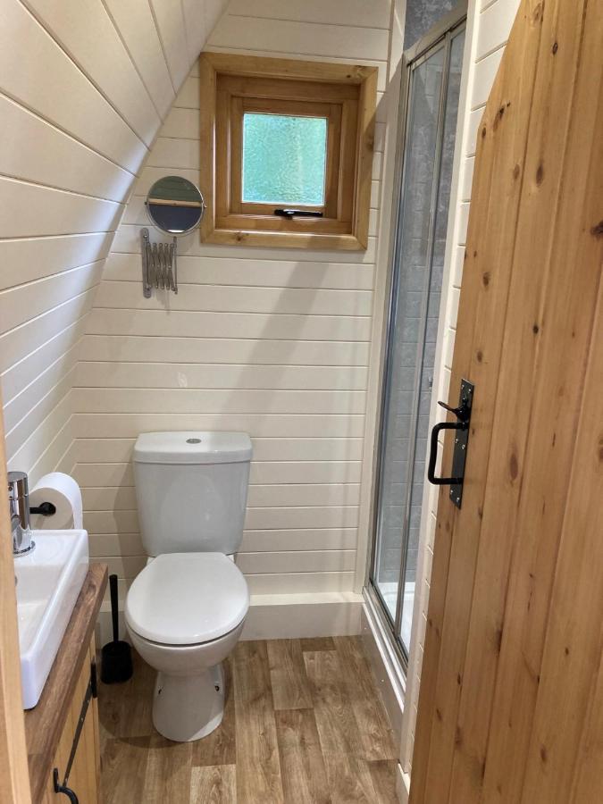 Delor - Bryntalch Glamping Pods Hotell Montgomery Exteriör bild