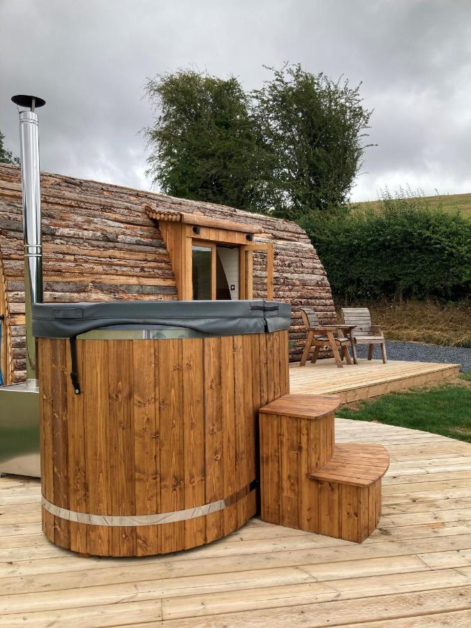 Delor - Bryntalch Glamping Pods Hotell Montgomery Exteriör bild