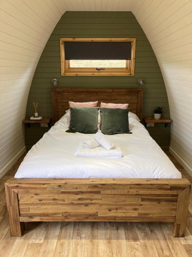 Delor - Bryntalch Glamping Pods Hotell Montgomery Exteriör bild