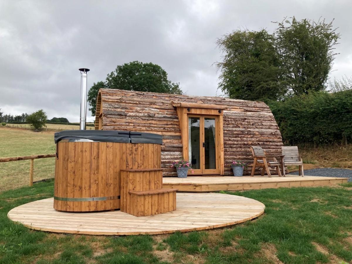 Delor - Bryntalch Glamping Pods Hotell Montgomery Exteriör bild